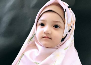 Parenting Islami : Umur Berapa Seharusnya Anak Mengenakan Hijab?
